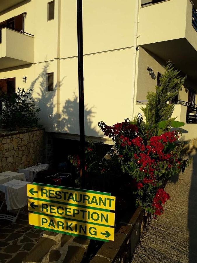 Hotel Natali Дхерми Экстерьер фото
