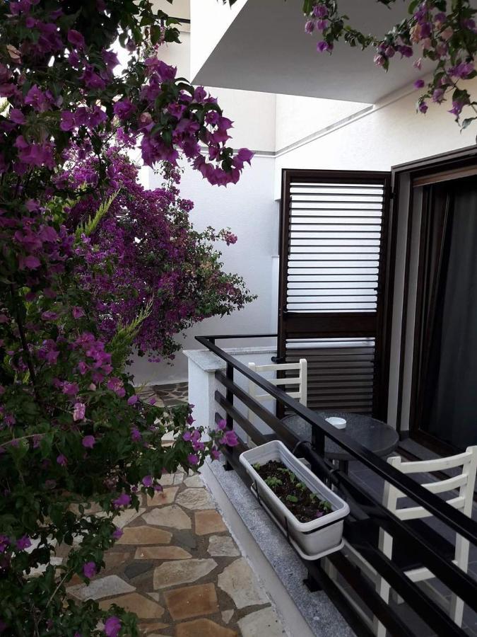 Hotel Natali Дхерми Экстерьер фото