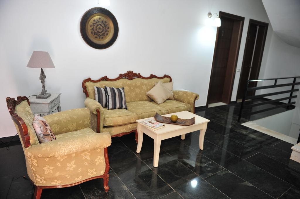 Hotel Natali Дхерми Экстерьер фото